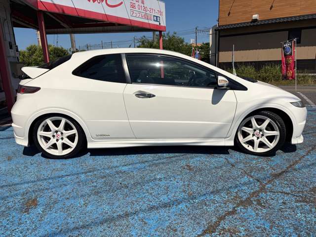 2011 Honda Civic Type R Euro – thumbnail 4
