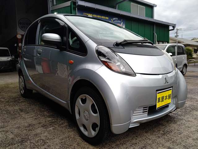 2011 Mitsubishi i – thumbnail 3