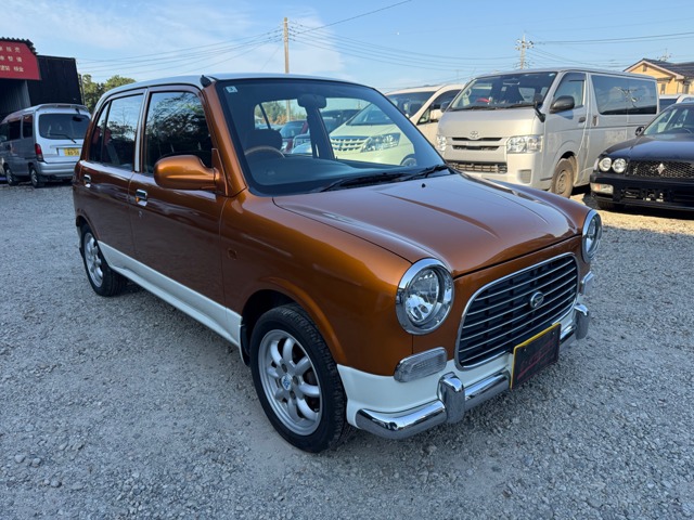 2000 Daihatsu Mira Gino