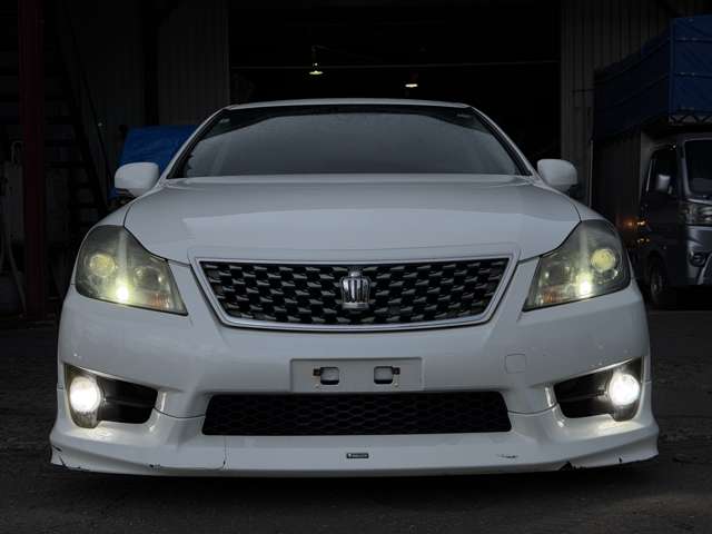 2010 Toyota Crown Athlete – thumbnail 3