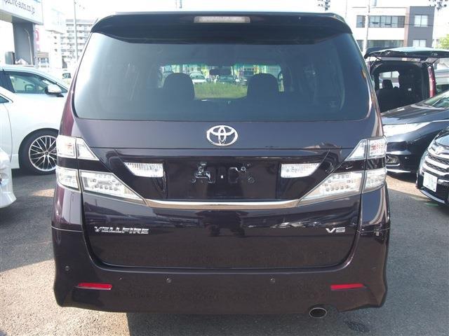 2011 Toyota Vellfire – thumbnail 3