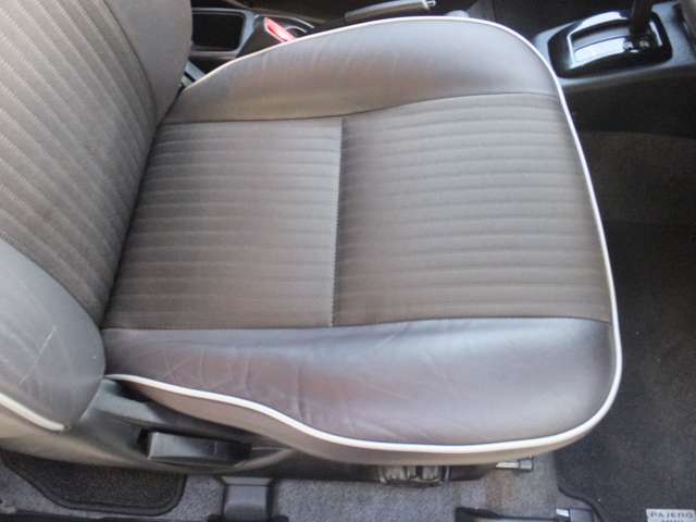 2011 Mitsubishi Pajero Mini – thumbnail 2