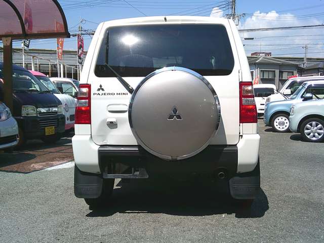 2011 Mitsubishi Pajero Mini – thumbnail 4