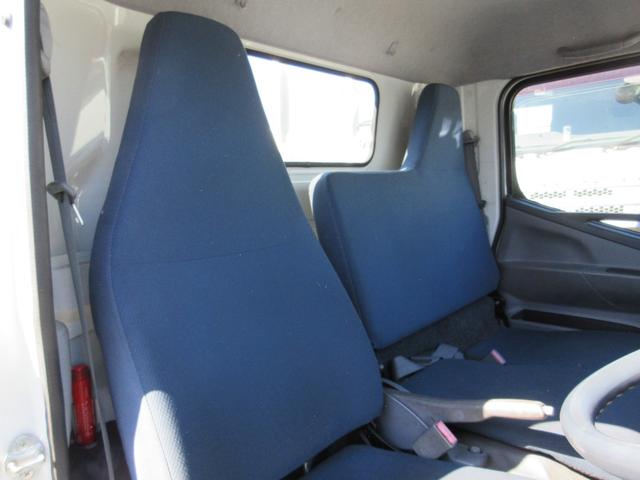 2011 Mitsubishi Fuso Canter – thumbnail 4