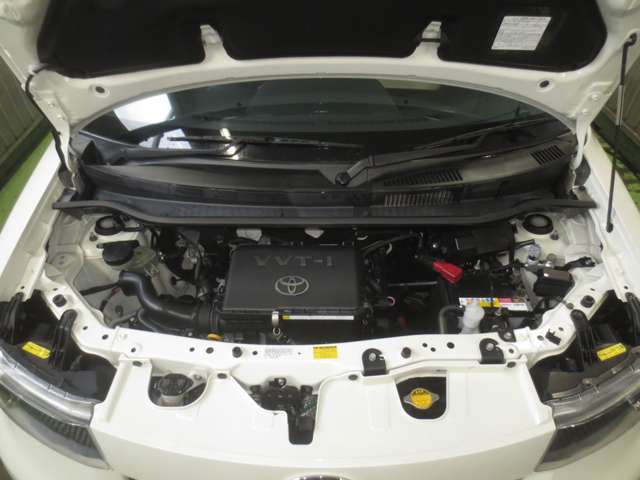 2011 Toyota bB – thumbnail 4