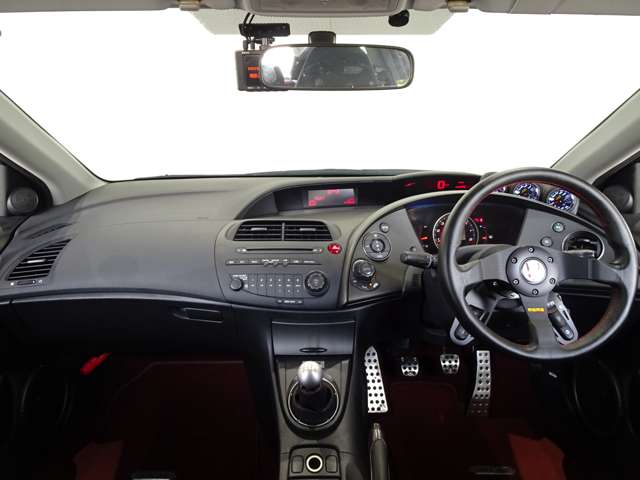 2011 Honda Civic Type R Euro – thumbnail 3