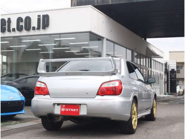 2004 Subaru Impreza STI – thumbnail 2