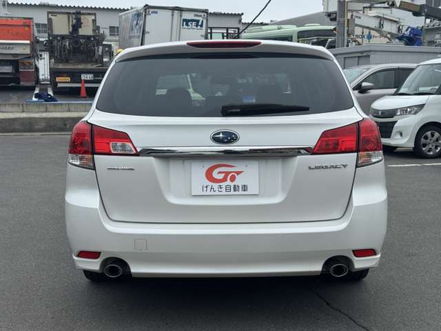 2011 Subaru Legacy Touring Wagon – thumbnail 4