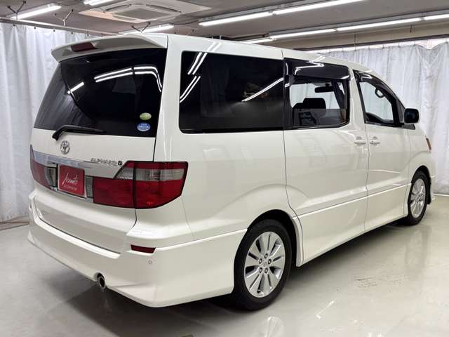2004 Toyota Alphard – thumbnail 2
