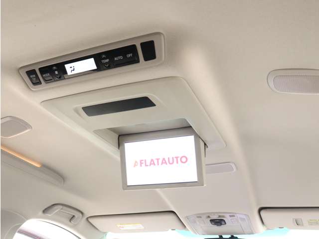 2011 Toyota Vellfire – thumbnail 2