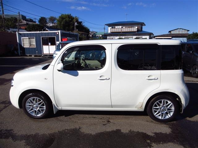 2011 Nissan Cube – thumbnail 3