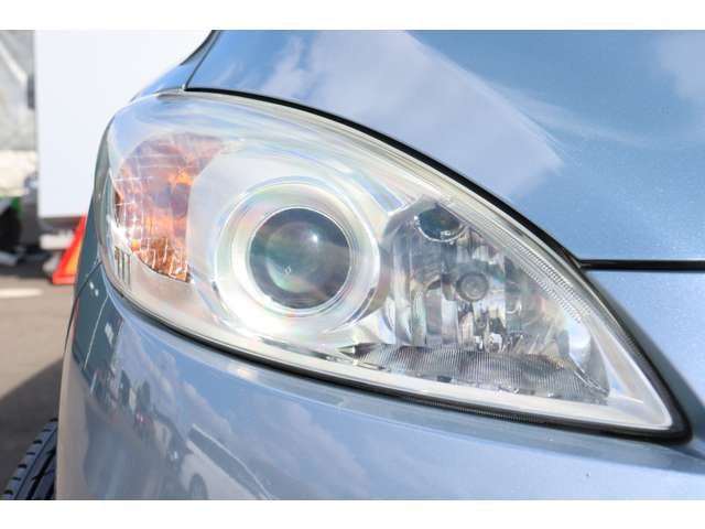 2011 Mazda Premacy – thumbnail 2