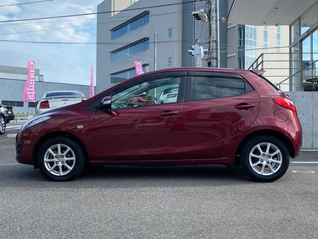 2011 Mazda Demio – thumbnail 3