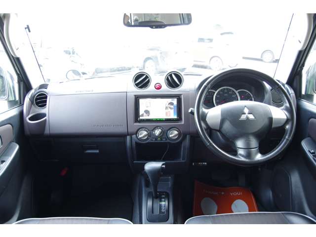 2011 Mitsubishi Pajero Mini – thumbnail 2