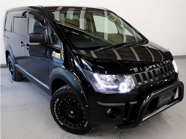 2010 Mitsubishi Delica D:5 – thumbnail 4