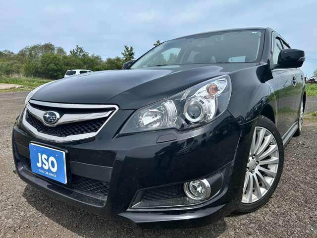 2011 Subaru Legacy Touring Wagon – thumbnail 2