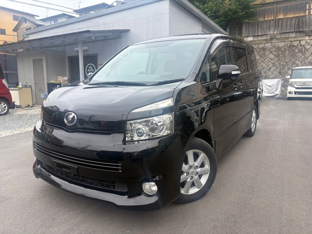 2010 Toyota Voxy