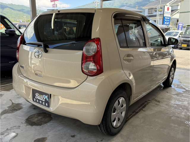 2010 Toyota Passo – thumbnail 4