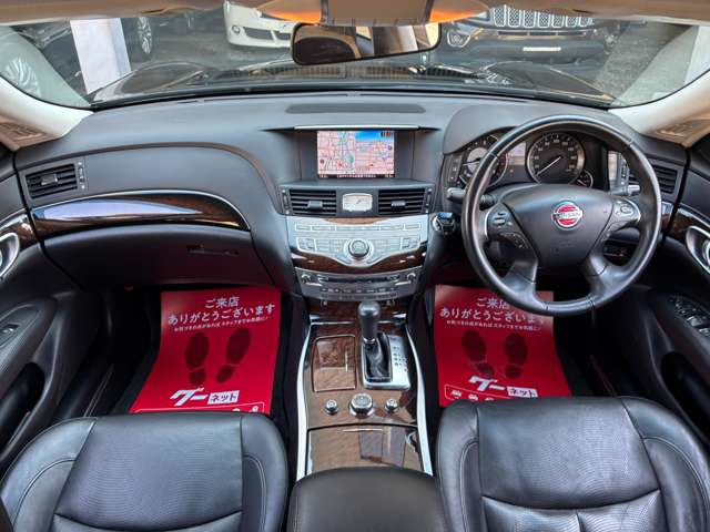 2011 Nissan Fuga Hybrid – thumbnail 2