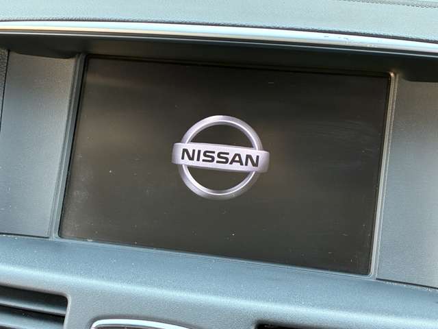 2011 Nissan Fuga Hybrid – thumbnail 3