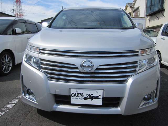 2011 Nissan Elgrand – thumbnail 4