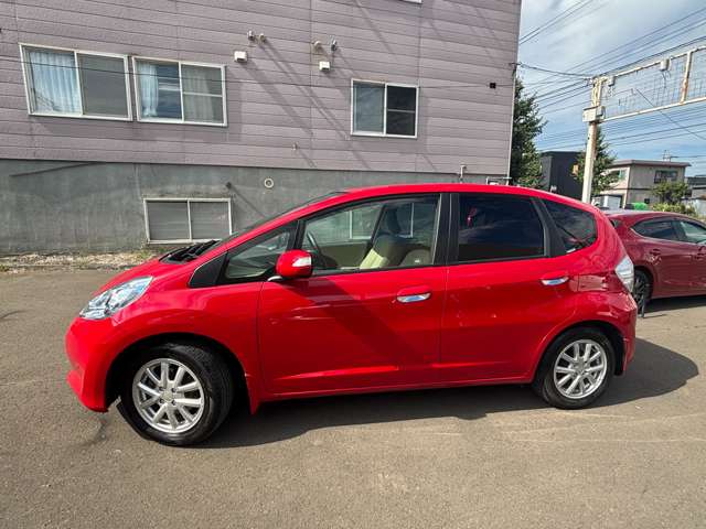 2011 Honda Fit Hybrid – thumbnail 3