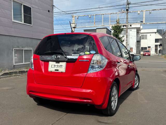 2011 Honda Fit Hybrid – thumbnail 4