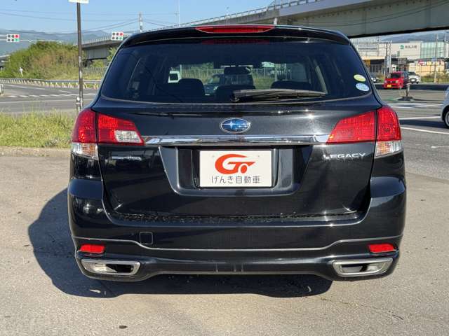 2011 Subaru Legacy Touring Wagon – thumbnail 4