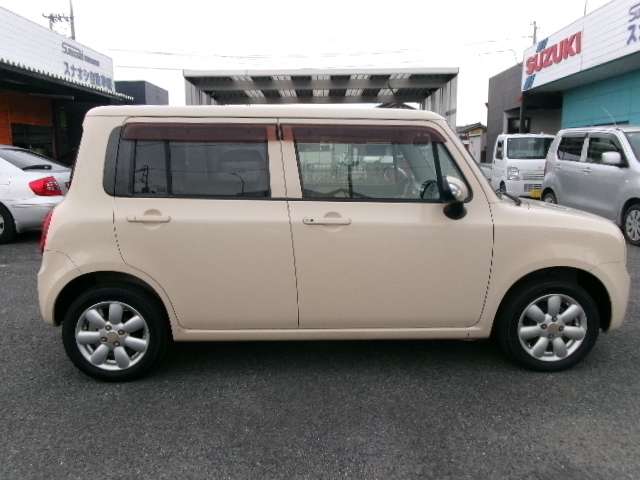 2010 Suzuki Alto Lapin – thumbnail 4