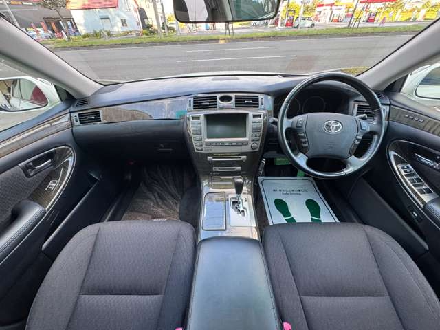 2008 Toyota Crown Majesta – thumbnail 2