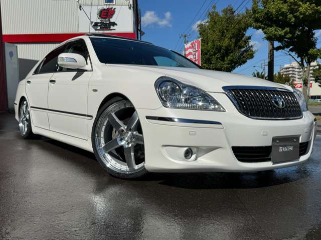 2008 Toyota Crown Majesta – thumbnail 4
