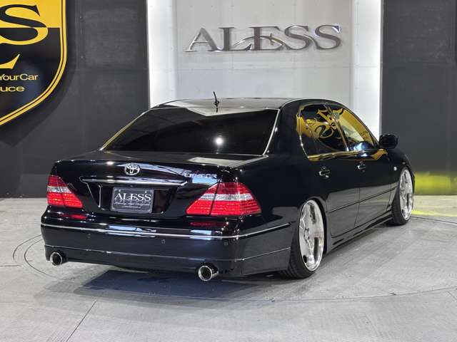 2003 Toyota Celsior – thumbnail 3