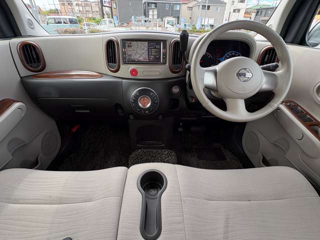 2010 Nissan Cube – thumbnail 4