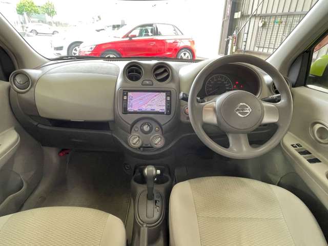 2011 Nissan March – thumbnail 2