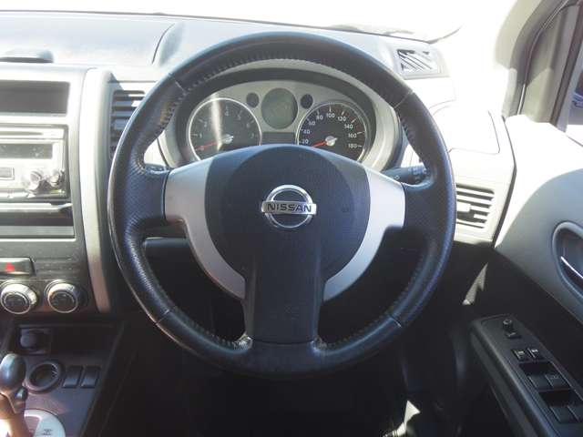 2007 Nissan X-Trail – thumbnail 4