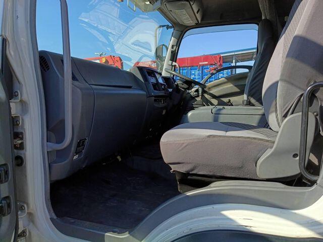 2008 Isuzu Forward – thumbnail 3