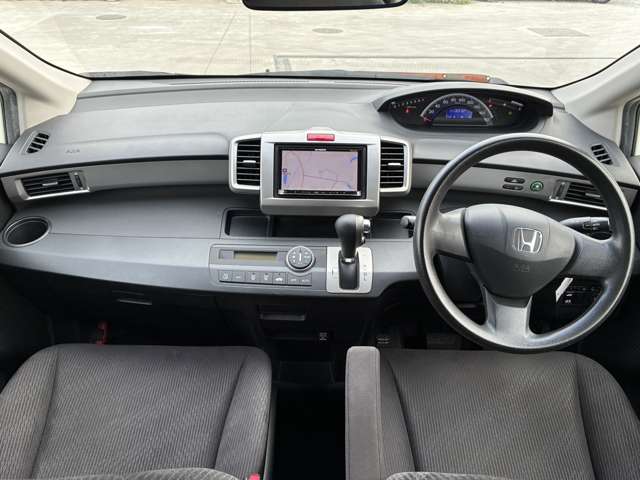 2011 Honda Freed – thumbnail 3