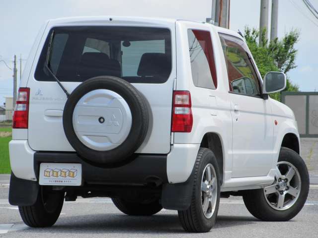 2011 Mitsubishi Pajero Mini – thumbnail 4