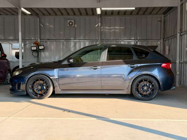 2008 Subaru Impreza Hatchback STI – thumbnail 3