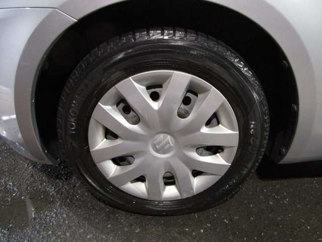 2011 Suzuki Swift – thumbnail 2