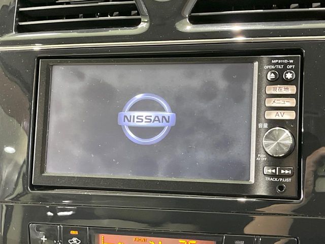 2011 Nissan Serena – thumbnail 3