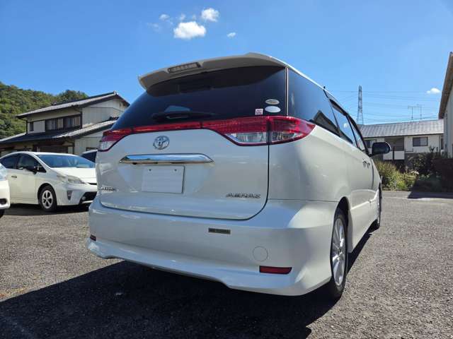 2009 Toyota Estima – thumbnail 3
