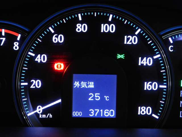 2011 Toyota Crown Royal – thumbnail 3