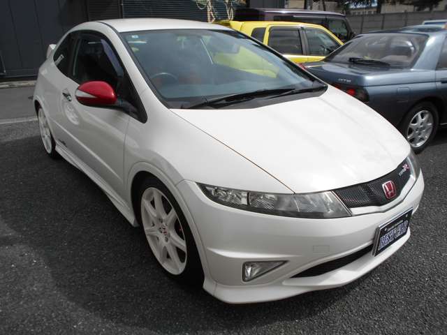 2011 Honda Civic Type R Euro – thumbnail 3