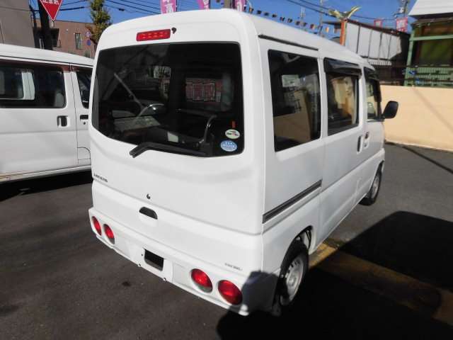 2009 Mitsubishi Minicab Van – thumbnail 4