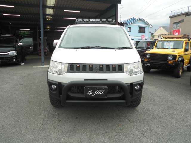 2011 Mitsubishi Delica D:5 – thumbnail 4