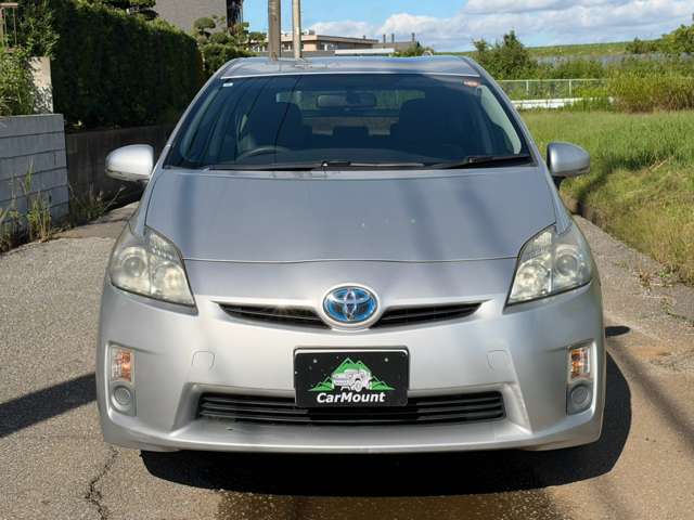 2010 Toyota Prius – thumbnail 2