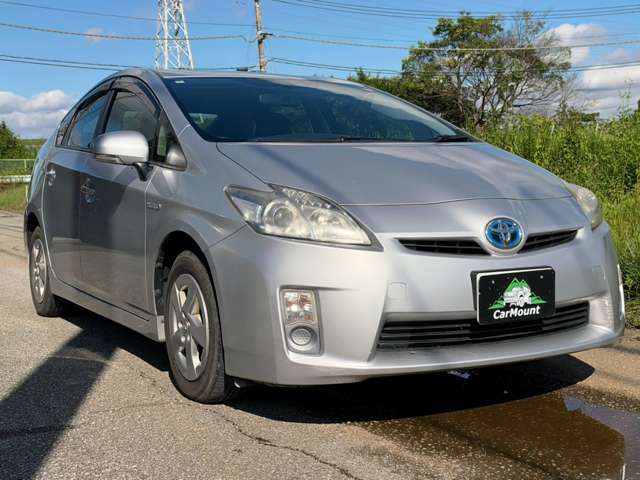 2010 Toyota Prius – thumbnail 3