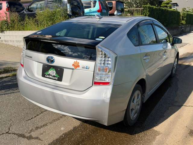 2010 Toyota Prius – thumbnail 4
