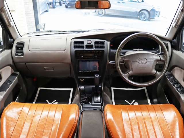 2000 Toyota Hilux Surf – thumbnail 4